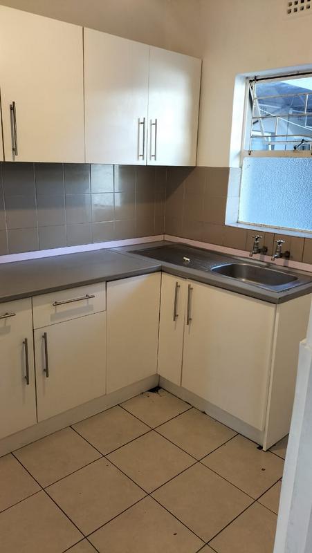 To Let 1 Bedroom Property for Rent in Wynberg Western Cape